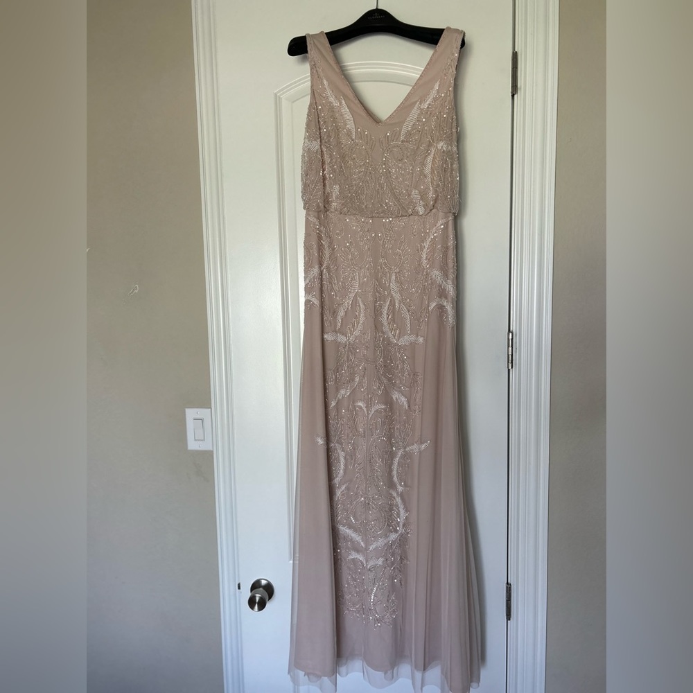 Adrianna Papell - Picture 2 of 14